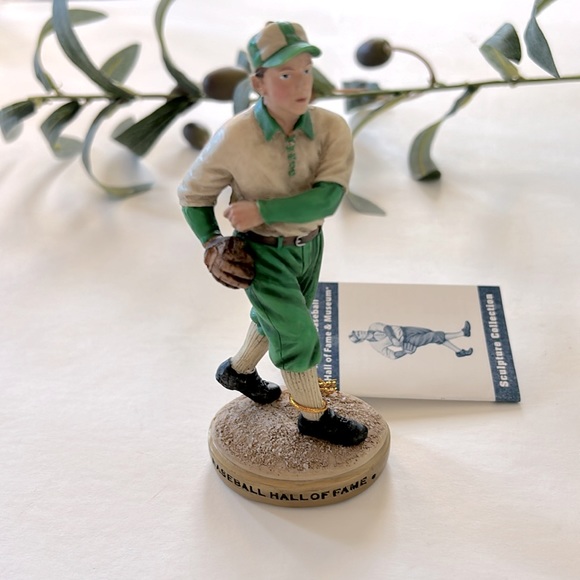 National Baseball Hall of Fame & Museum Sculpture Collection - Picture 2 of 9